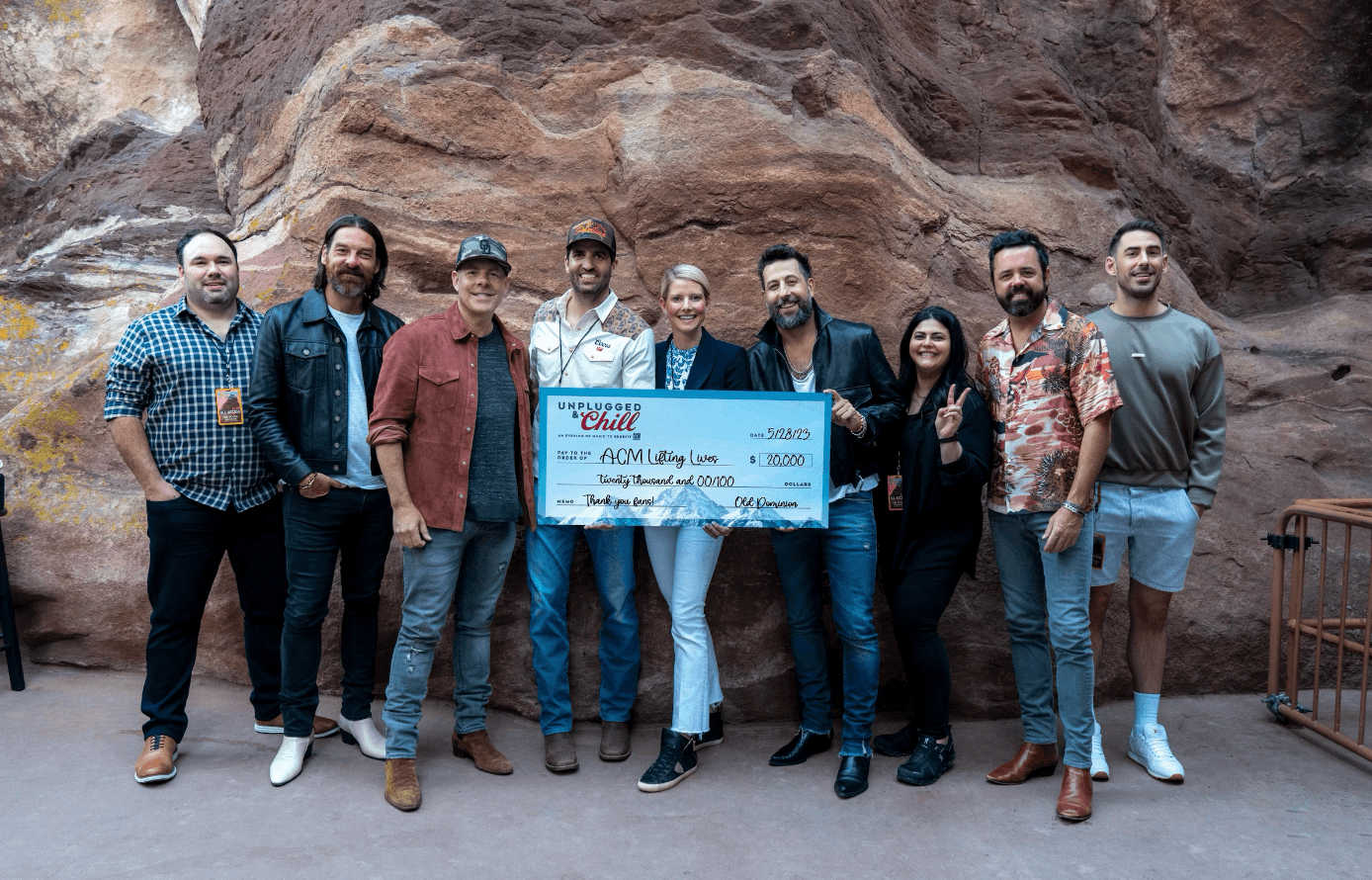 OLD DOMINION X NATE SMITH X KAMERON MARLOWE, RESTLESS ROAD & TENILLE TOWNS X MOLSON COORS X TEXAS LIVE! UNPLUGGED & CHILL SHOW BENEFITING LIFTING LIVES
